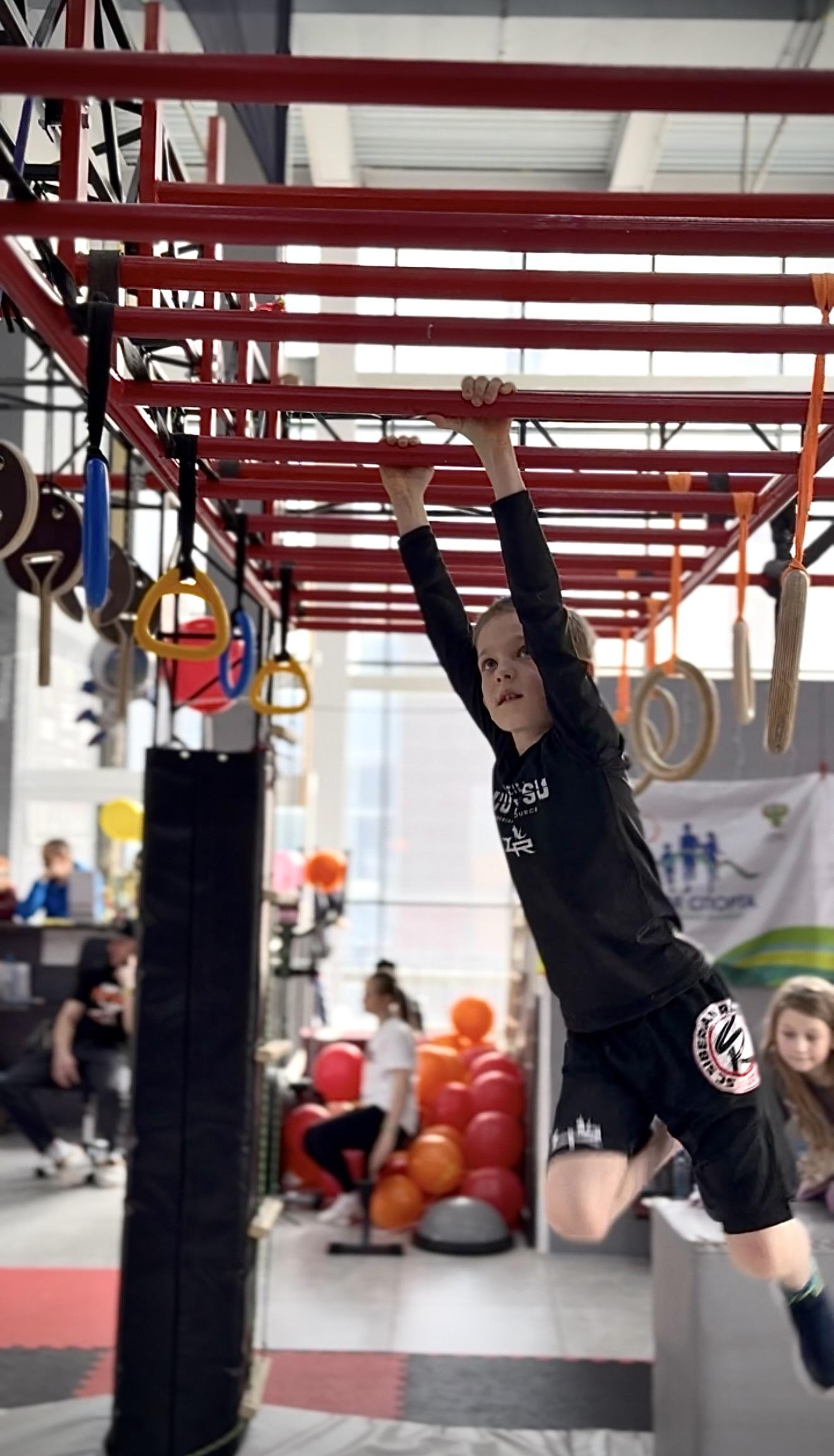 Фото Тренировка по ниндзя-спорту прошла в новосибирском спортклубе FERMA 2