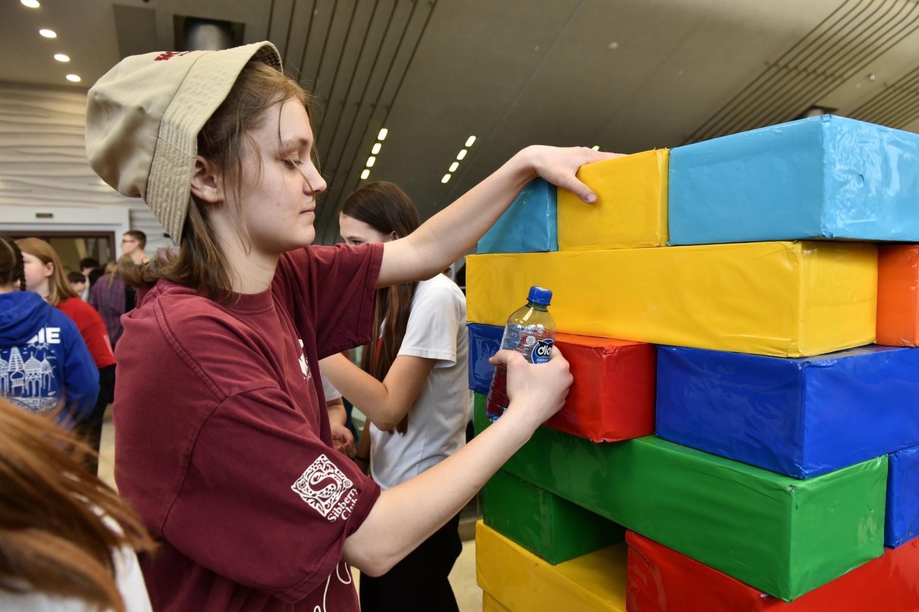 Фото Блогер «Окститесь», звёзды ТВ и свыше тысячи участников. В Новосибирске проходит грандиозный молодёжный форум «МЕДИАПРИТЯЖЕНИЕ: НОВОСИБИРЬ 2.0» 13