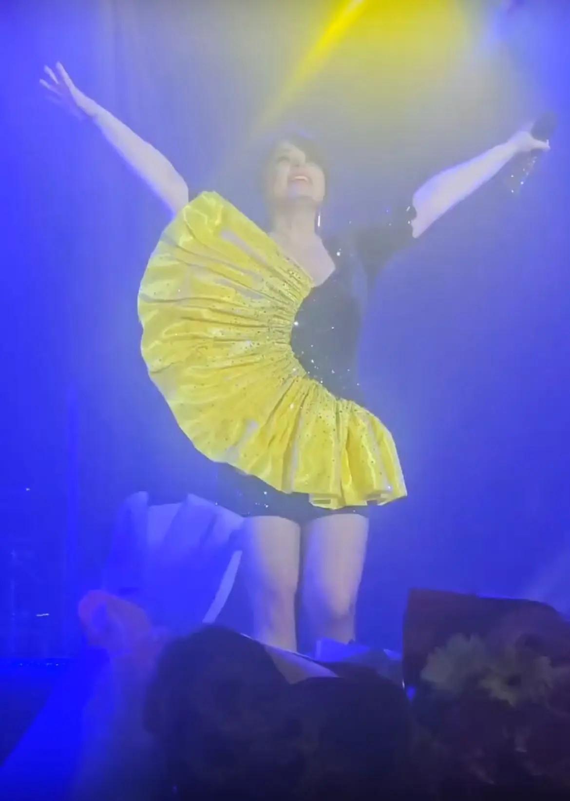 Фото Новосибирцы показали кадры с концерта Наташи Королёвой 3