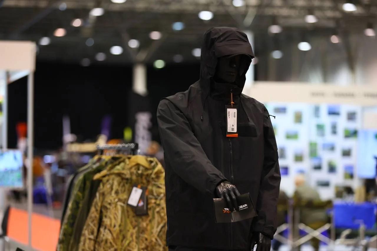 Фото Московский бренд привез в Новосибирск одежду от клещей 2