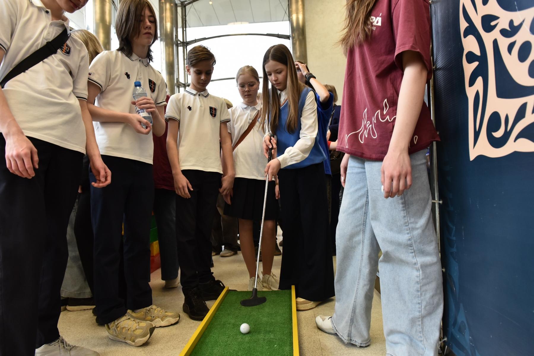 Фото Блогер «Окститесь», звёзды ТВ и свыше тысячи участников. В Новосибирске проходит грандиозный молодёжный форум «МЕДИАПРИТЯЖЕНИЕ: НОВОСИБИРЬ 2.0» 18