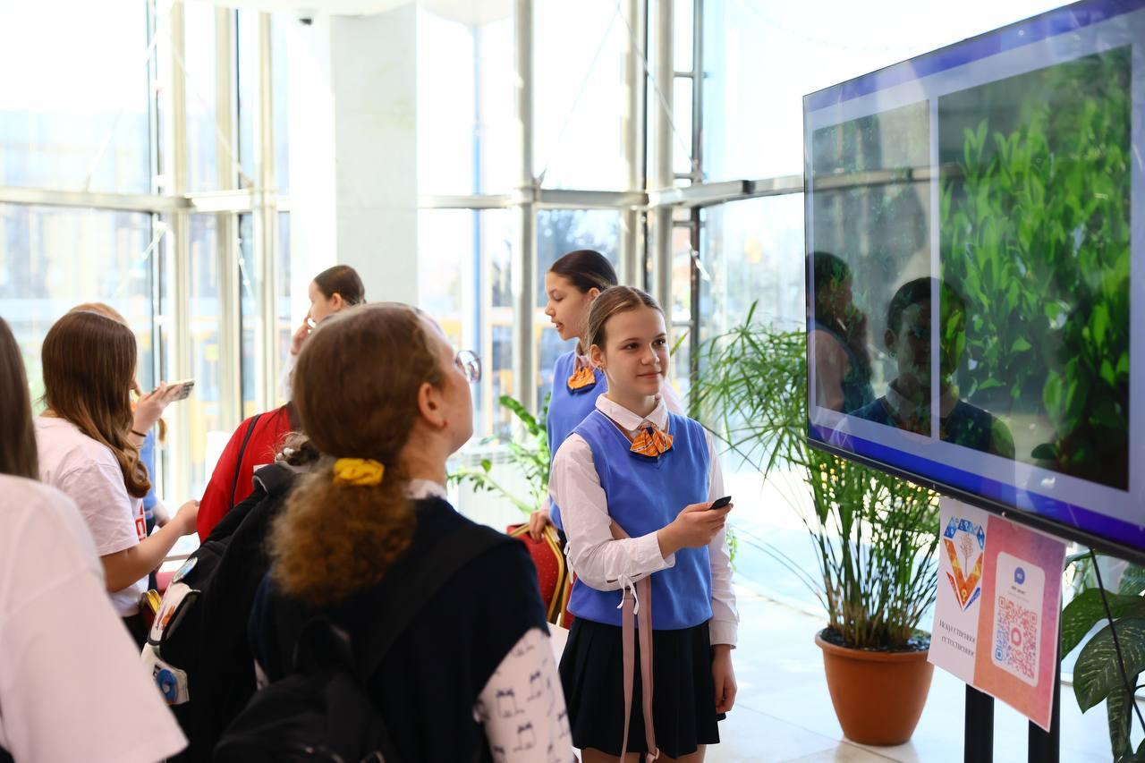 Фото Блогер «Окститесь», звёзды ТВ и свыше тысячи участников. В Новосибирске проходит грандиозный молодёжный форум «МЕДИАПРИТЯЖЕНИЕ: НОВОСИБИРЬ 2.0» 4