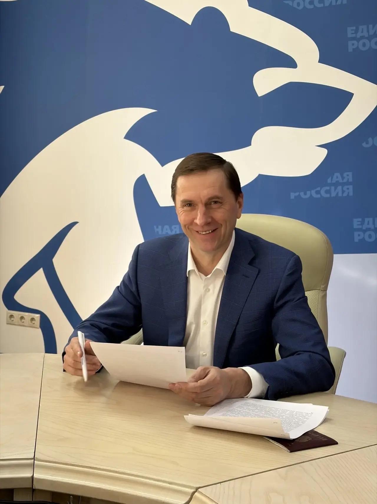 Фото В Новосибирске депутат Госдумы Виктор Игнатов зарегистрировался для участия в праймериз «Единой России» 2