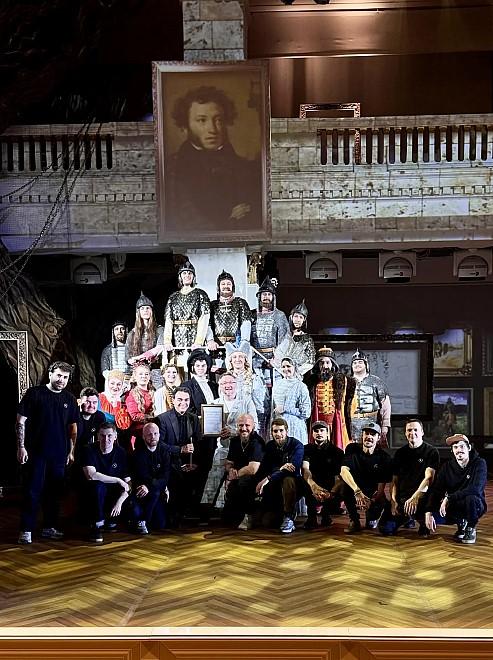 Фото «Сказка о мертвой царевне и о семи богатырях» вошла в «Золотой фонд театральных постановок» 5 - Сиб.ФМ Фото «Сказка о мертвой царевне и о семи богатырях» вошла в «Золотой фонд театральных постановок» 5