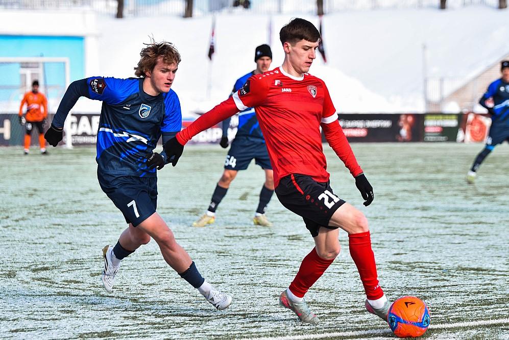 Фото Футбольная «Сибирь» сыграет с принципиальным соперником 4