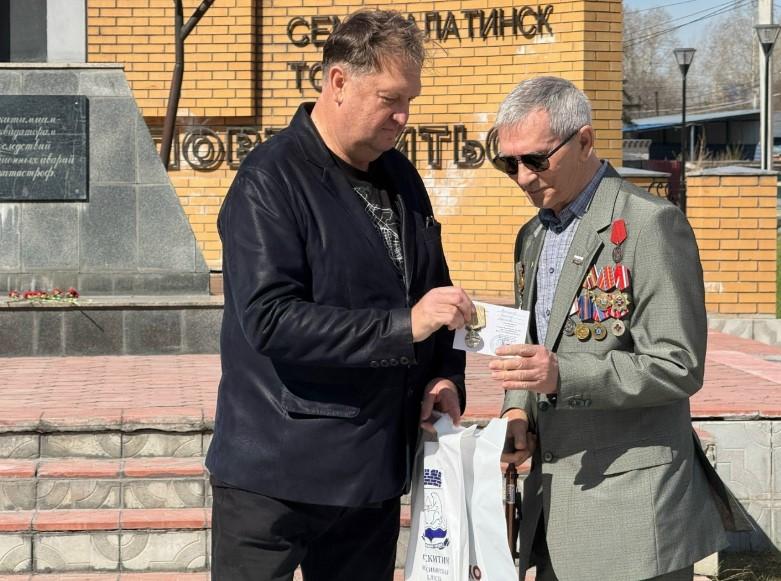 Фото В Искитиме состоялось памятное мероприятие, приуроченное ко Дню памяти участников ликвидации последствий радиационных аварий и катастроф 2