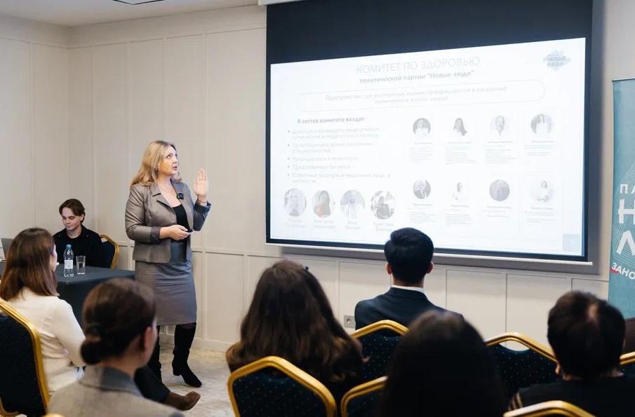 Фото Чтобы дети были сыты и здоровы: в Новосибирске партия «Новые люди» провела городское родительское собрание о школьном питании 2