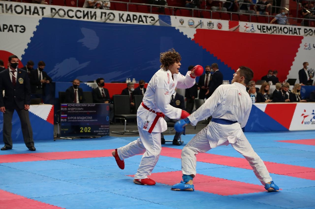 Фото Мастера традиционного карате съехались на чемпионат страны в Новосибирск 7