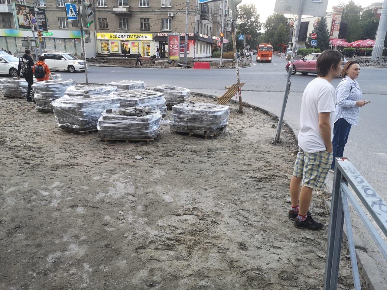 Фото Жители Новосибирска жалуются на благоустройство площади Маркса 2