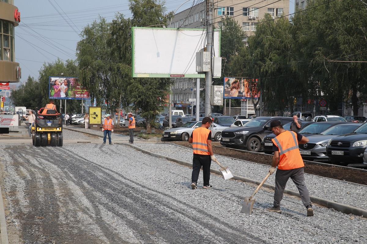 Фото Благоустройство тротуаров и велодорожек на проспекте Карла Маркса будет завершено в сентябре 3