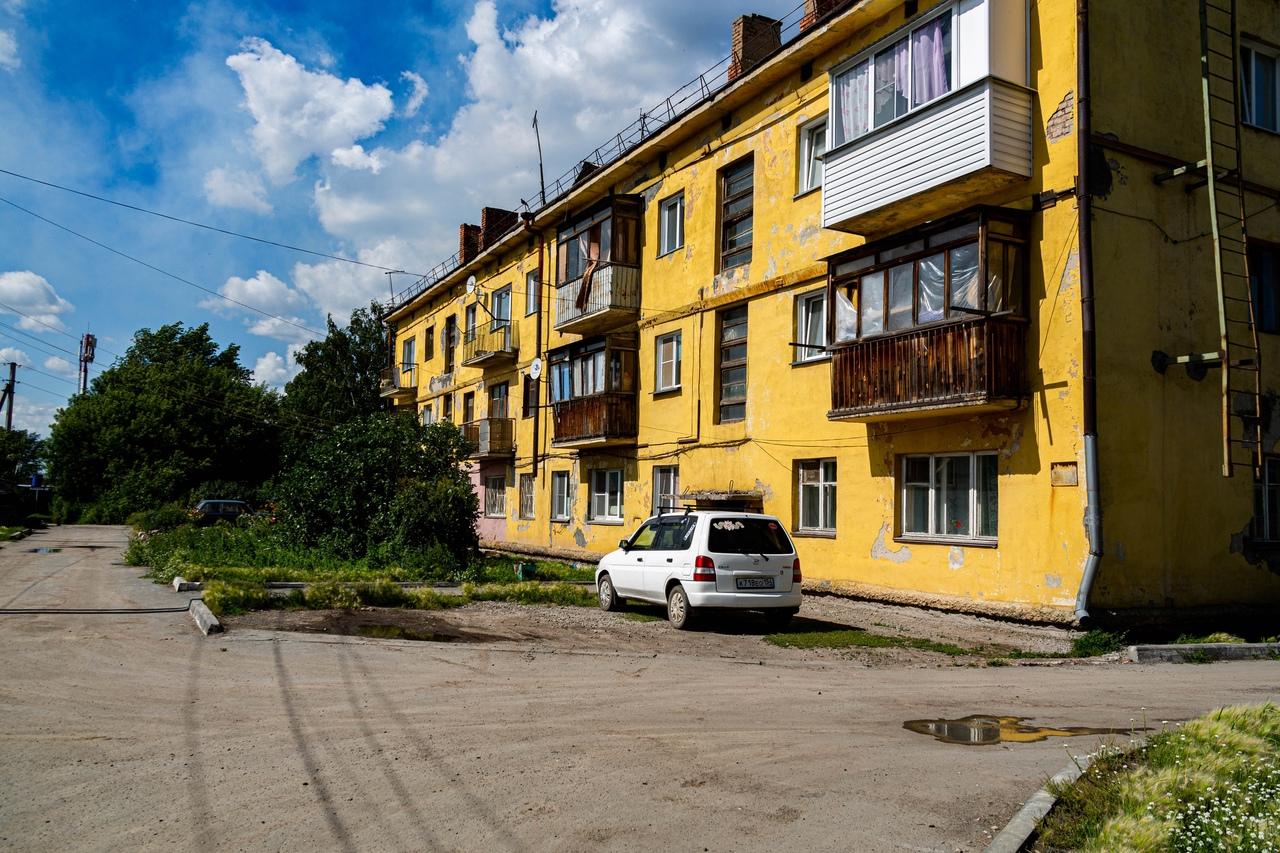 Фото «Разбили всё, что можно»: жители Новосибирска объяснили нежелание сдавать квартиры мигрантам 8