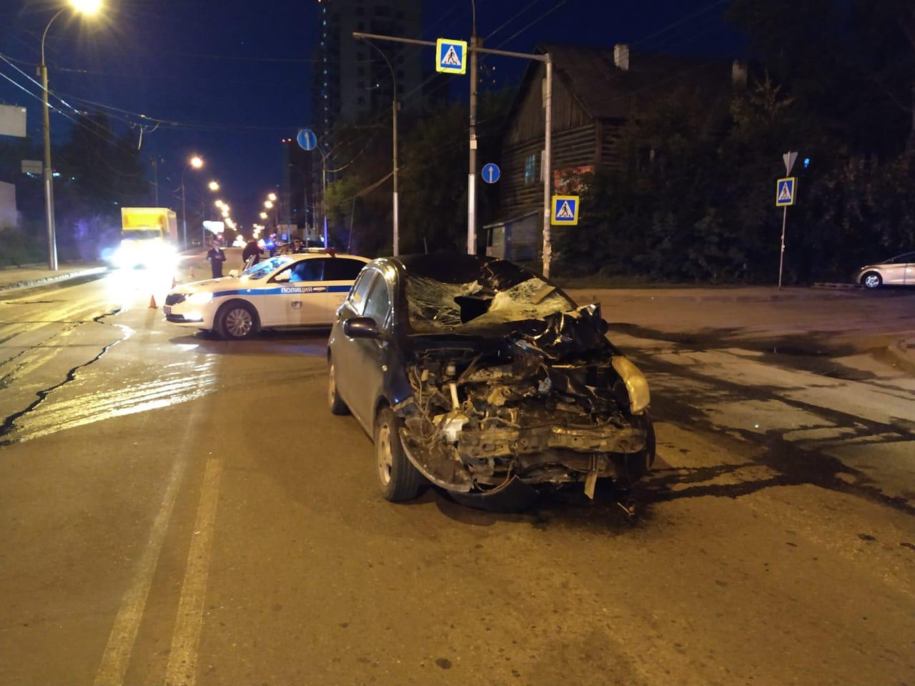 Фото Парень и девушка на мопеде погибли в ДТП с Toyota Vitz в Новосибирске 2