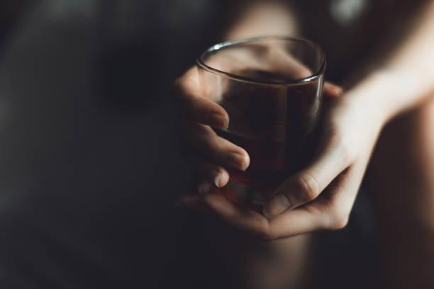 Фото «Несмотря на милое личико»: три главных симптома женского алкоголизма – проверьте себя 3