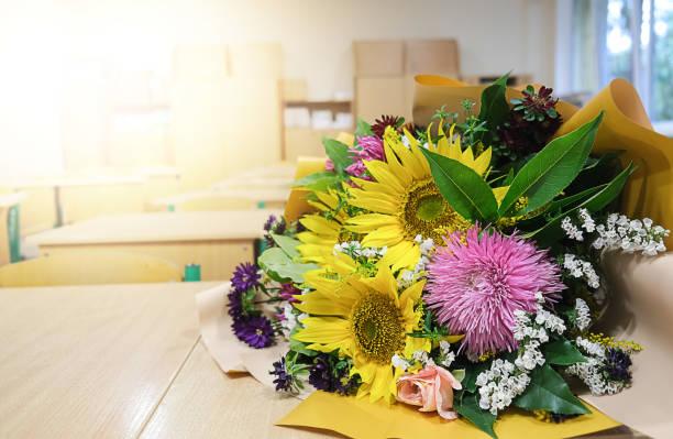 Фото Не позорьтесь: названы цветы на 1 сентября, которые терпеть не могут учителя 2