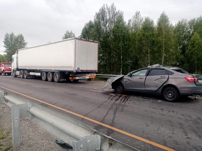 Фото Пассажир LADA погиб в ДТП с грузовиком DAF под Новосибирском 2