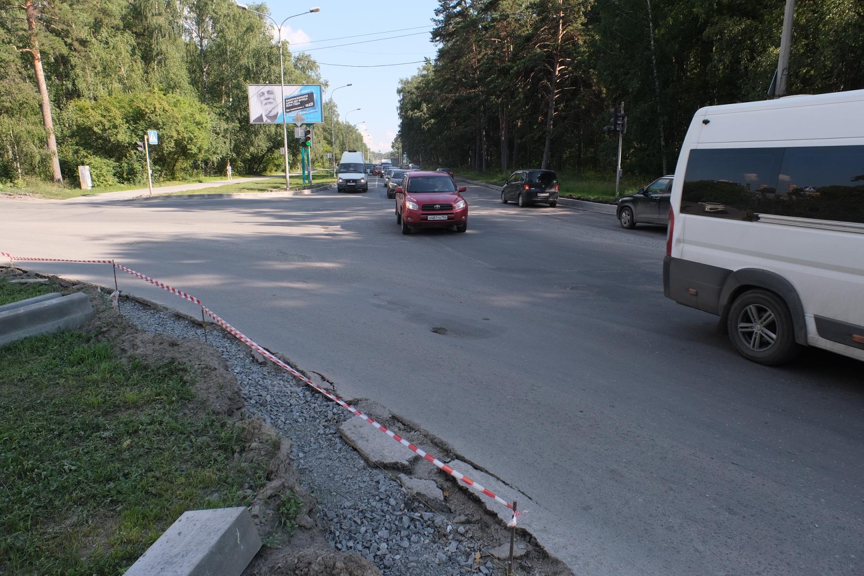 Фото Андрей Травников: В течение трёх лет в Советском районе будут заменены все старые опоры уличного освещения 2