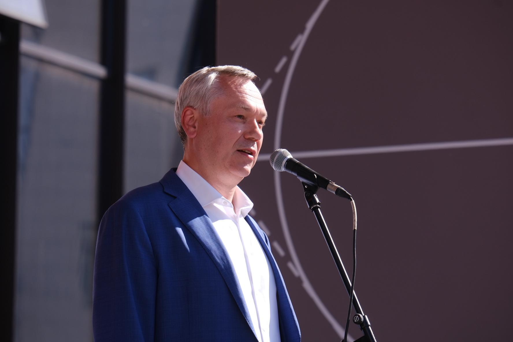 Фото Андрей Травников сохраняет высокие позиции в Национальном рейтинге губернаторов 4 - Сиб.ФМ Фото Андрей Травников сохраняет высокие позиции в Национальном рейтинге губернаторов 4