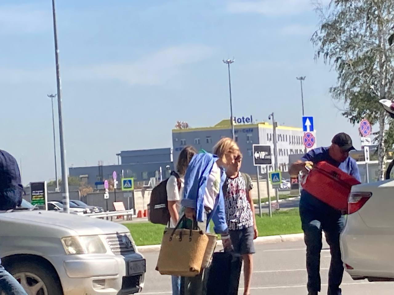 Фото В Новосибирске таксисты пожаловались на платный заезд в аэропорт Толмачёво 3