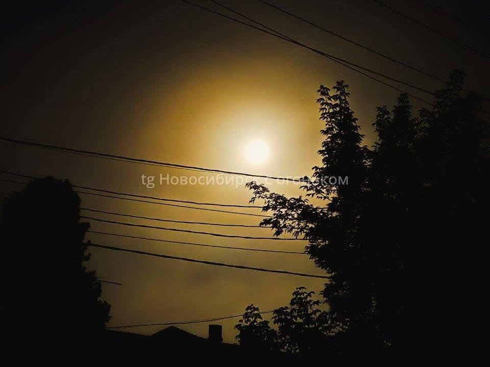 Фото Жители Новосибирска заметили Суперлуние 3 - Сиб.ФМ Фото Жители Новосибирска заметили Суперлуние 3
