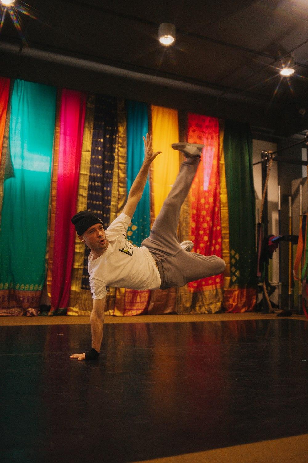 Фото Новосибирский центр творчества объединил в себе единоборства, йогу и танцы 6 - Сиб.ФМ Фото Новосибирский центр творчества объединил в себе единоборства, йогу и танцы 6