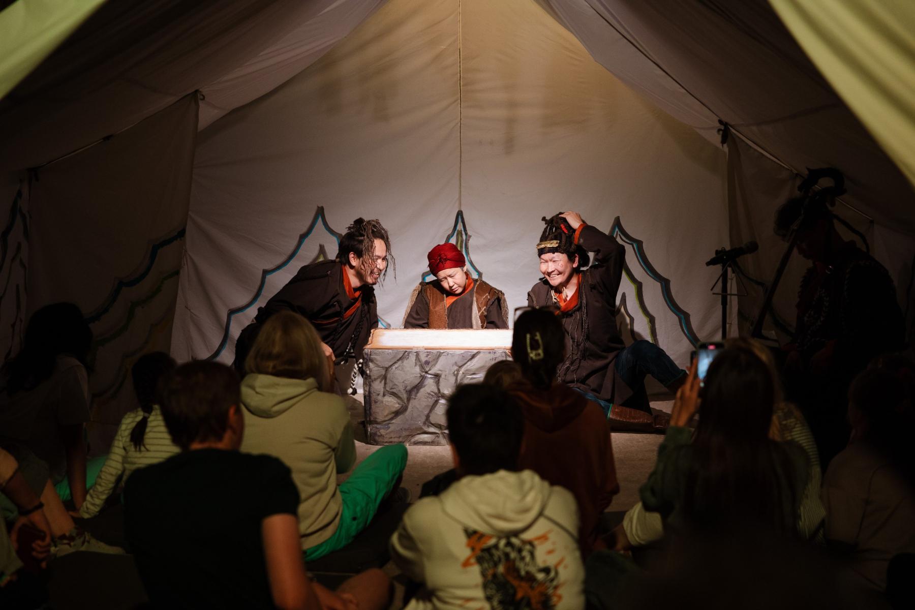 Фото Таинственный Алтай: фоторепортаж с праздника музыки, огня и единения культур 25 - Сиб.ФМ Фото Таинственный Алтай: фоторепортаж с праздника музыки, огня и единения культур 25