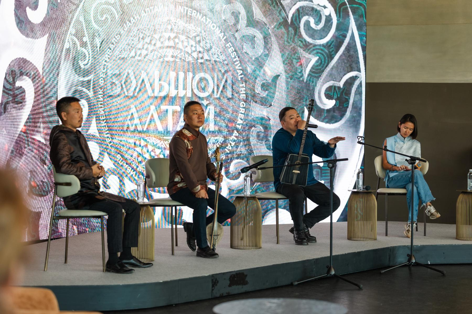 Фото Таинственный Алтай: фоторепортаж с праздника музыки, огня и единения культур 65 - Сиб.ФМ Фото Таинственный Алтай: фоторепортаж с праздника музыки, огня и единения культур 65