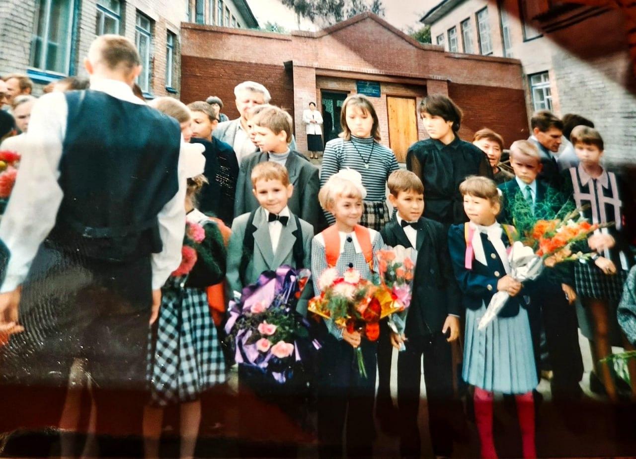 Фото Эпоха гладиолусов: каким было 1 сентября до родительских чатов 10 - Сиб.ФМ Фото Эпоха гладиолусов: каким было 1 сентября до родительских чатов 10