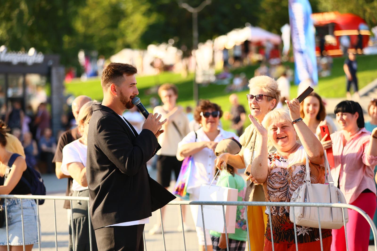 Фото «Линейка Первых»: Новосибирск даст яркий старт учебному году с Движением Первых! 2 - Сиб.ФМ Фото «Линейка Первых»: Новосибирск даст яркий старт учебному году с Движением Первых! 2