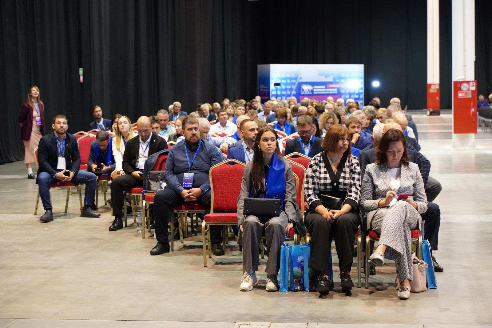 Фото В Новосибирске состоялся форум муниципальных депутатов «Единой России» 2 - Сиб.ФМ Фото В Новосибирске состоялся форум муниципальных депутатов «Единой России» 2