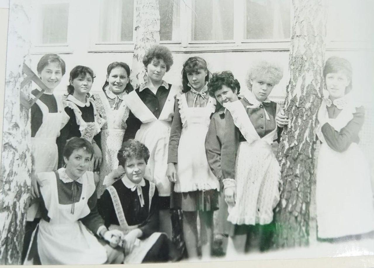 Фото Эпоха гладиолусов: каким было 1 сентября до родительских чатов 7 - Сиб.ФМ Фото Эпоха гладиолусов: каким было 1 сентября до родительских чатов 7