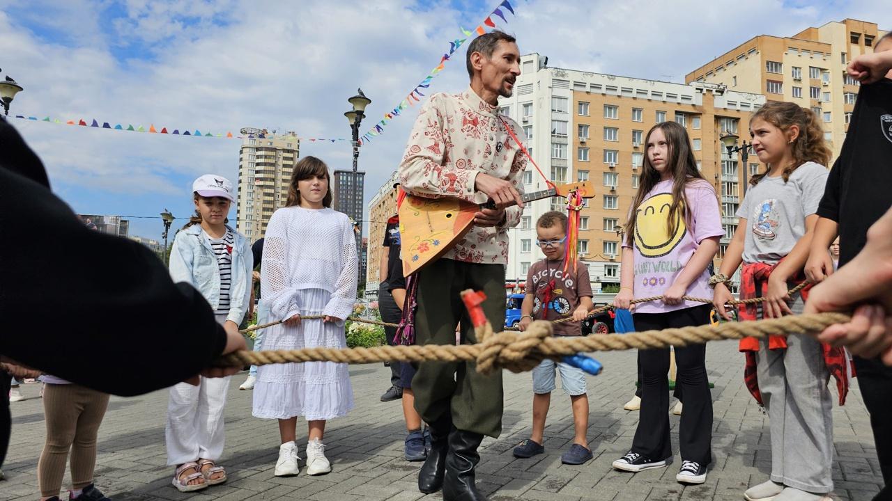 Фото В Новосибирске прошёл фестиваль традиционных ценностей «Русский двор» 3