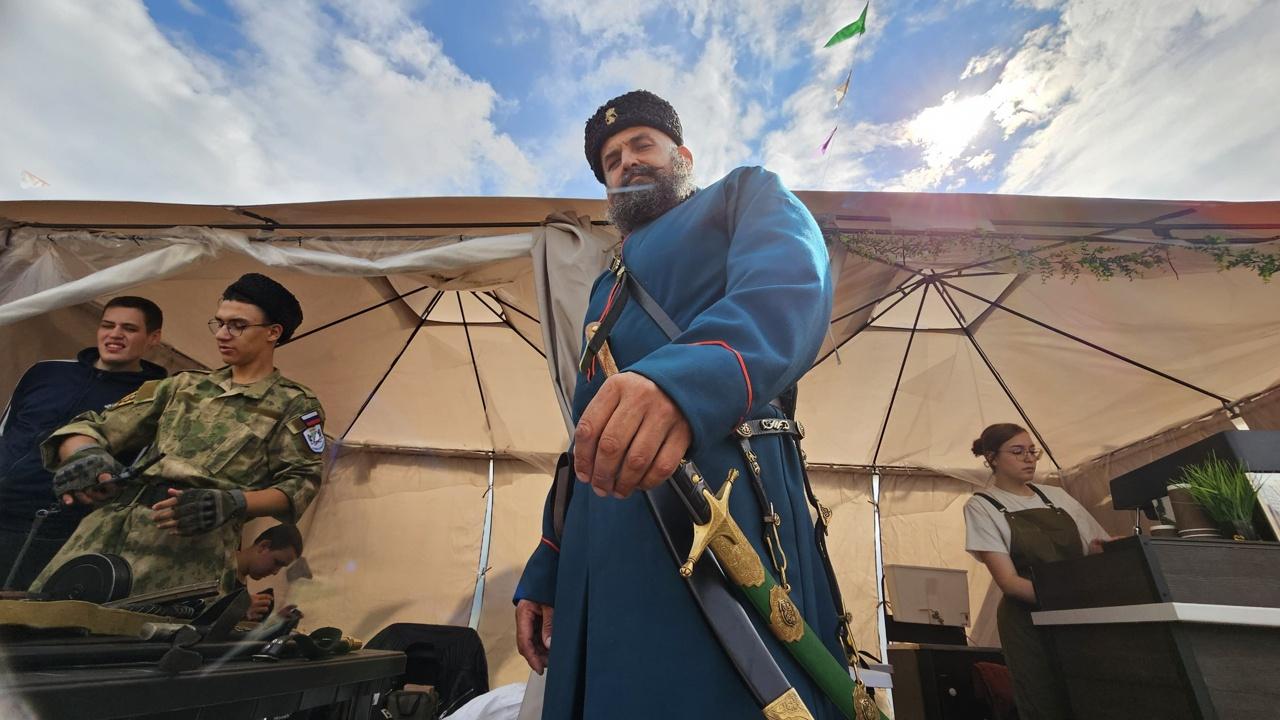 Фото В Новосибирске прошёл фестиваль традиционных ценностей «Русский двор» 6