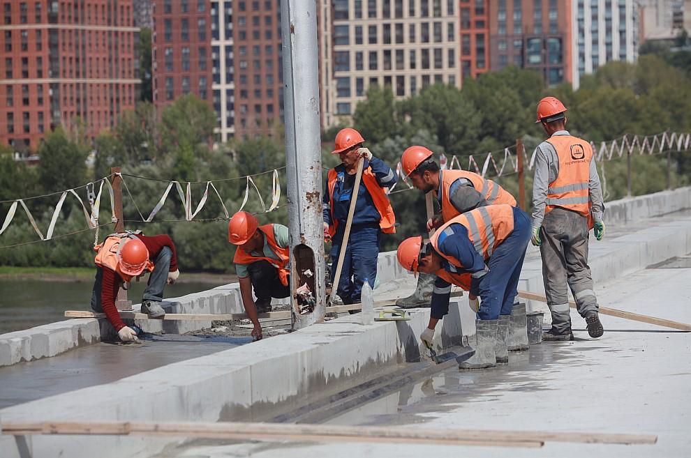 Фото Мэр Новосибирска: завершение ремонта трех полос и восстановление движения на Димитровском мосту планируется к зиме 2 - Сиб.ФМ Фото Мэр Новосибирска: завершение ремонта трех полос и восстановление движения на Димитровском мосту планируется к зиме 2
