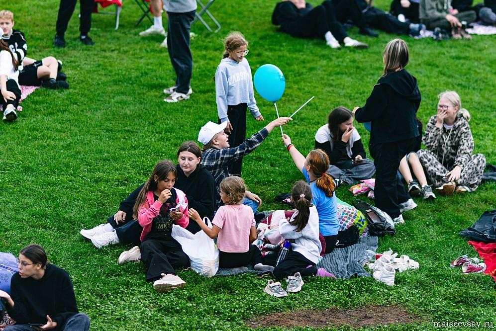 Фото Ростелеком поддержал крупный летний фестиваль с открытым кинопоказом и рок-концертом в Тогучине 2 - Сиб.ФМ Фото Ростелеком поддержал крупный летний фестиваль с открытым кинопоказом и рок-концертом в Тогучине 2