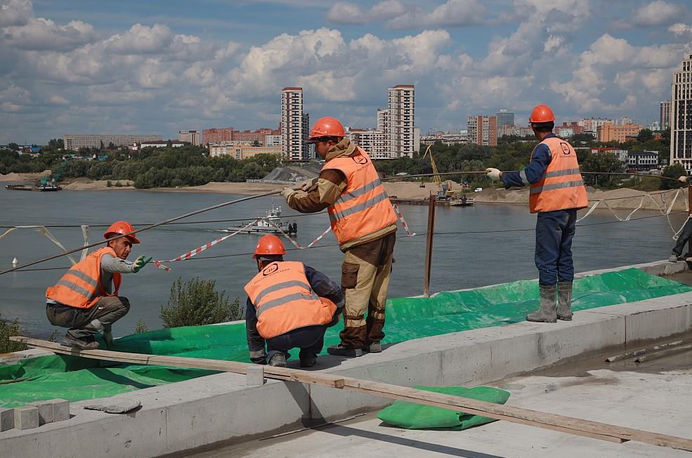 Фото Мэр Новосибирска: завершение ремонта трех полос и восстановление движения на Димитровском мосту планируется к зиме 3 - Сиб.ФМ Фото Мэр Новосибирска: завершение ремонта трех полос и восстановление движения на Димитровском мосту планируется к зиме 3