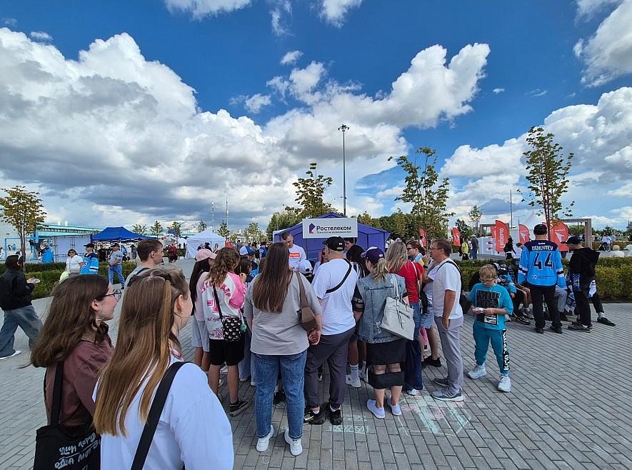 Фото Яркое начало сезона: «Ростелеком» стал партнером Дня болельщика ХК «Сибирь» 3 - Сиб.ФМ Фото Яркое начало сезона: «Ростелеком» стал партнером Дня болельщика ХК «Сибирь» 3