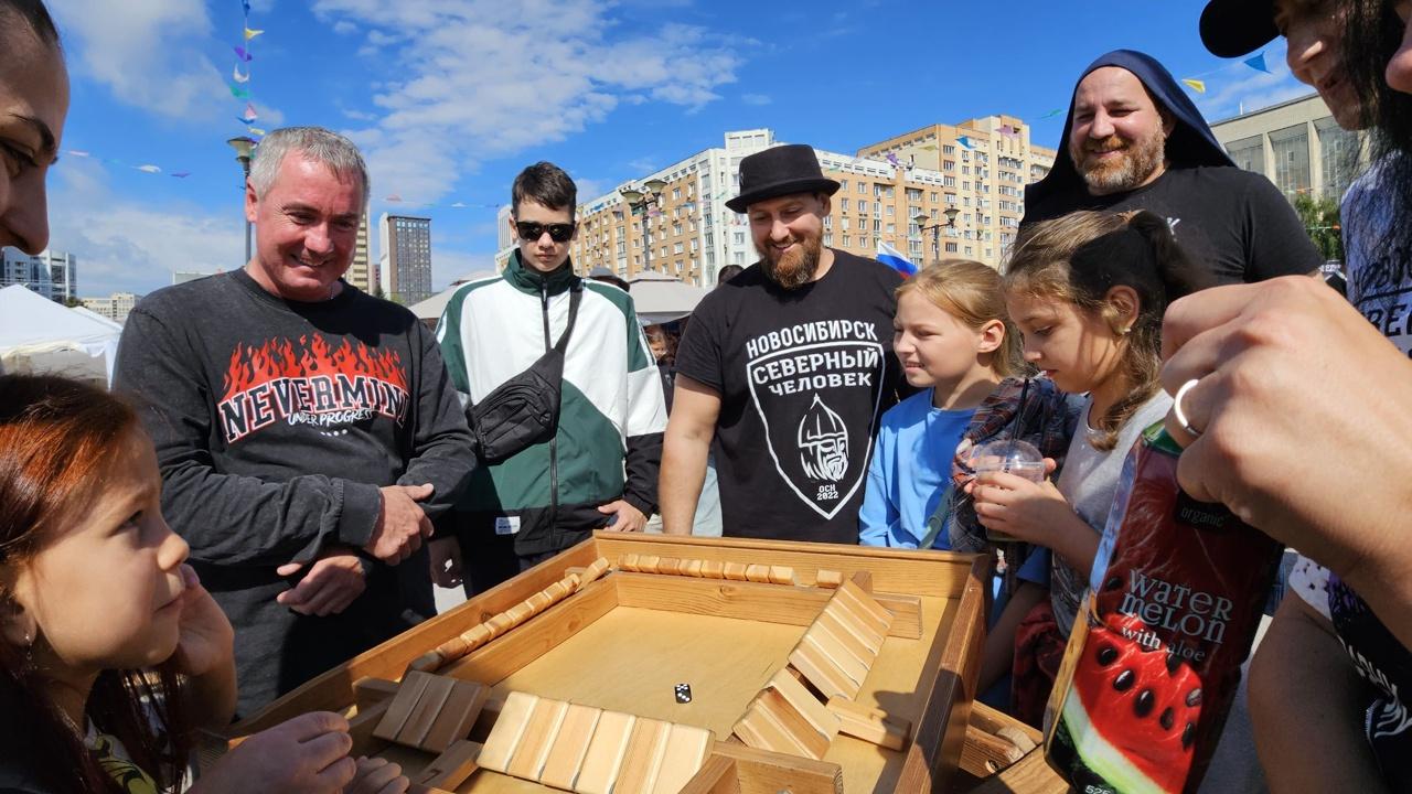 Фото В Новосибирске прошёл фестиваль традиционных ценностей «Русский двор» 5