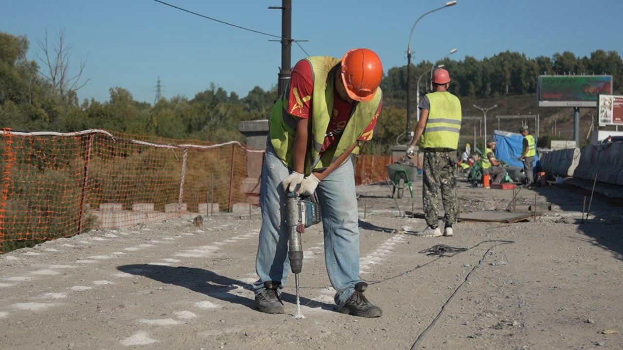 Фото Мэр Кудрявцев: движение по мосту через реку Иню откроют в ноябре после капитального ремонта 2 - Сиб.ФМ Фото Мэр Кудрявцев: движение по мосту через реку Иню откроют в ноябре после капитального ремонта 2