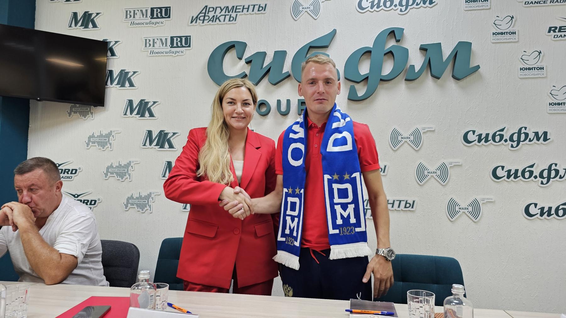 Фото У футбола может быть женское лицо: как в Новосибирске восстанавливается женский футбол 4