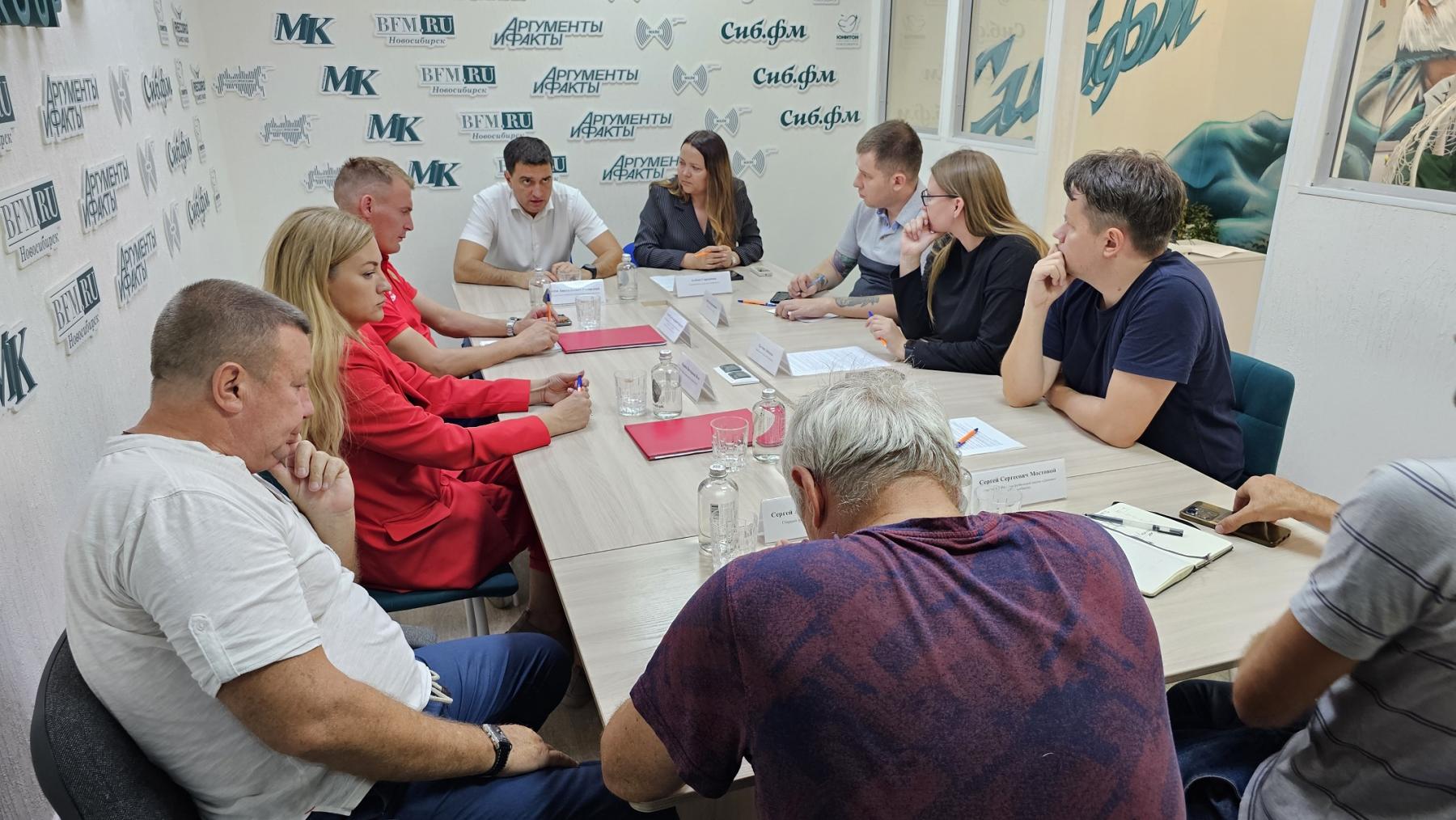 Фото У футбола может быть женское лицо: как в Новосибирске восстанавливается женский футбол 2