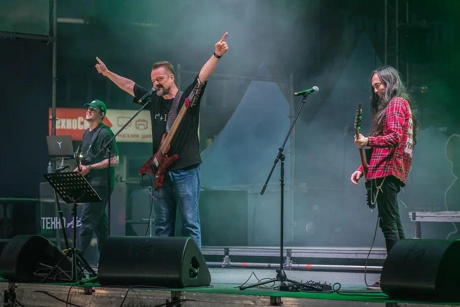 Фото Александр Пушной собрал аншлаг на концерте в Новосибирске. 20 ярких кадров 13