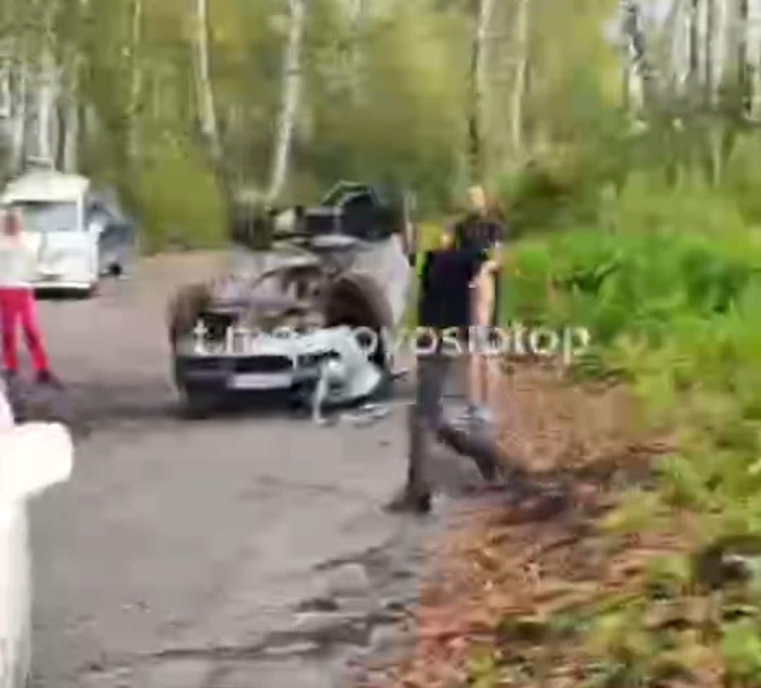 Фото Иномарка перевернулась на крышу в районе СНТ «Надежда» под Новосибирском 2 - Сиб.ФМ Фото Иномарка перевернулась на крышу в районе СНТ «Надежда» под Новосибирском 2