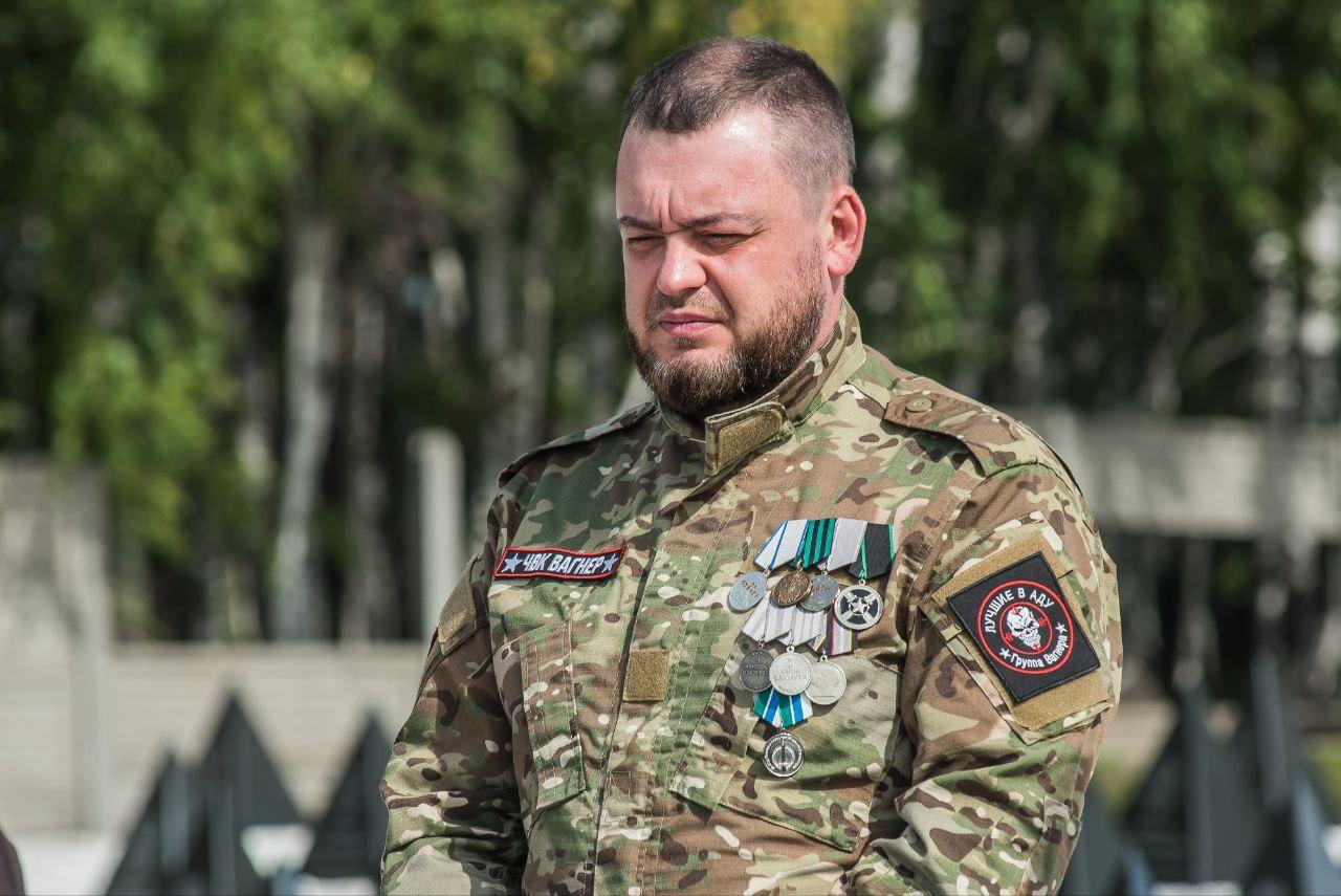 Фото «Два года с даты смерти»: В Новосибирске почтили память лидера ЧВК «Вагнер» Евгения Пригожина – фоторепортаж 24 - Сиб.ФМ Фото «Два года с даты смерти»: В Новосибирске почтили память лидера ЧВК «Вагнер» Евгения Пригожина – фоторепортаж 24