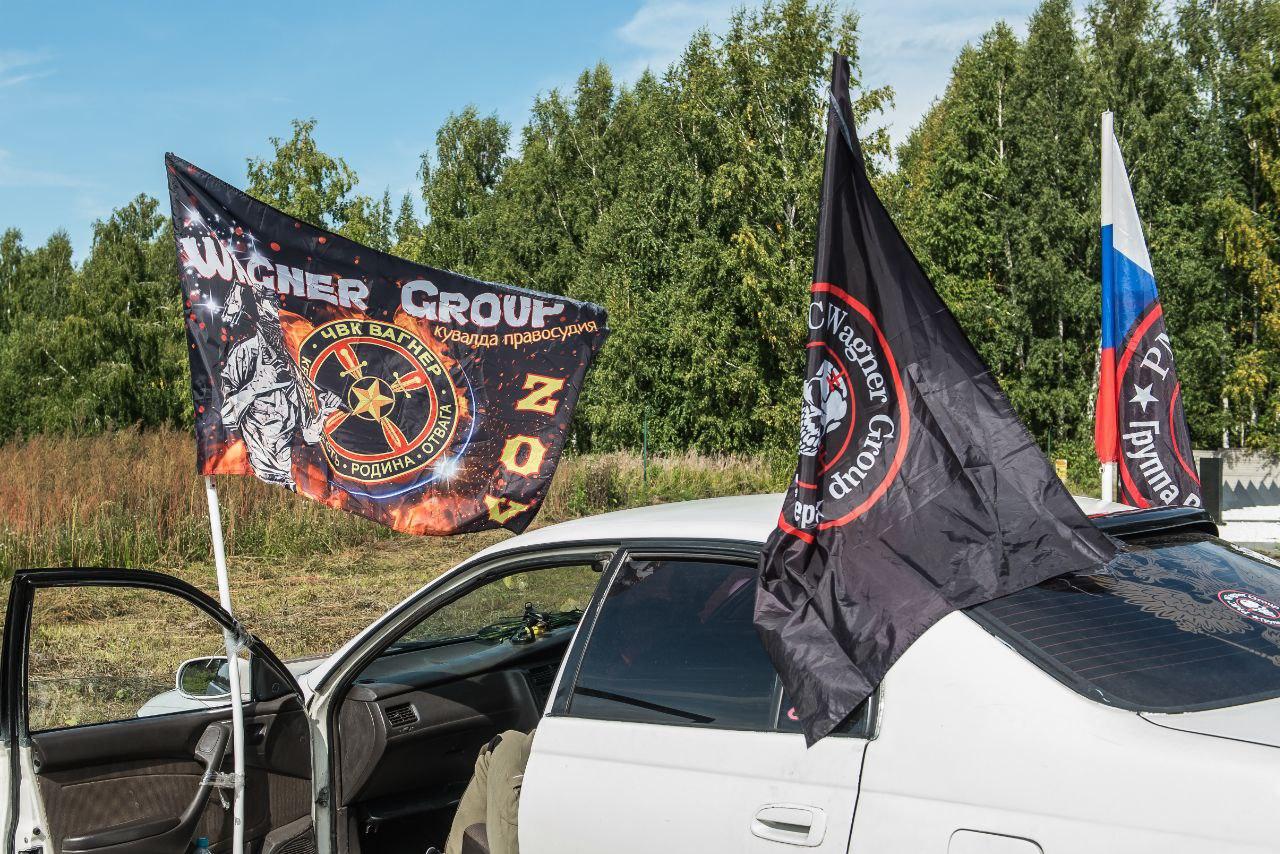 Фото «Два года с даты смерти»: В Новосибирске почтили память лидера ЧВК «Вагнер» Евгения Пригожина – фоторепортаж 7 - Сиб.ФМ Фото «Два года с даты смерти»: В Новосибирске почтили память лидера ЧВК «Вагнер» Евгения Пригожина – фоторепортаж 7