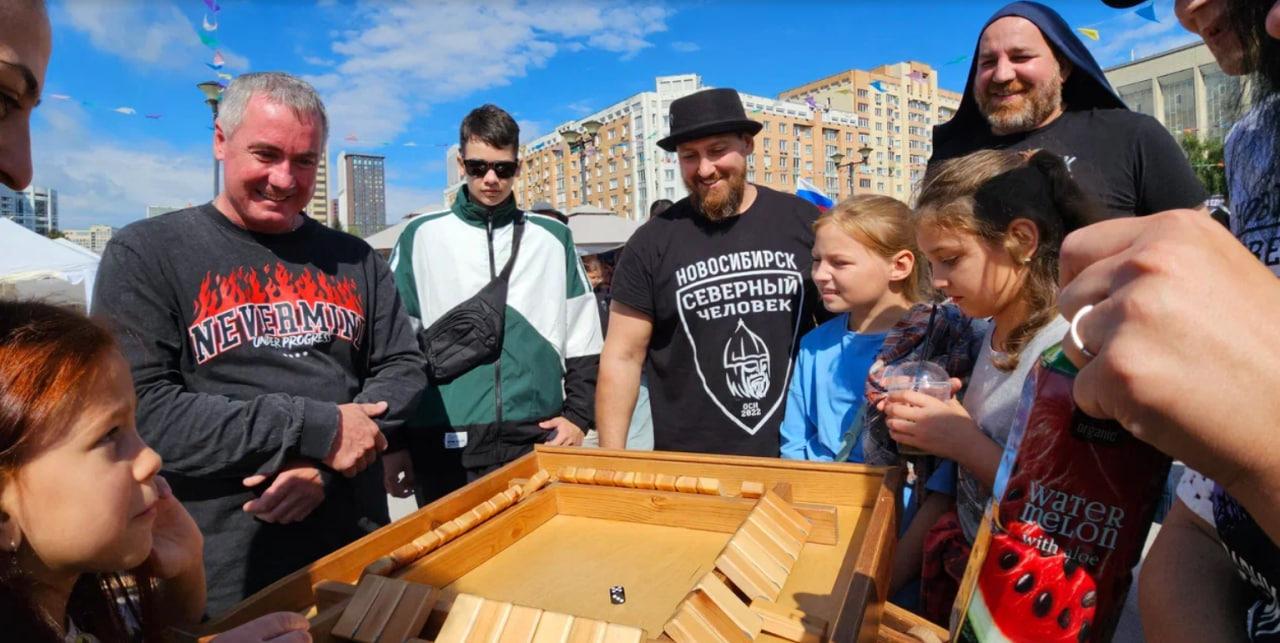 Фото На площади Пименова в Новосибирске прошел праздник «Русский Двор» 3 - Сиб.ФМ Фото На площади Пименова в Новосибирске прошел праздник «Русский Двор» 3
