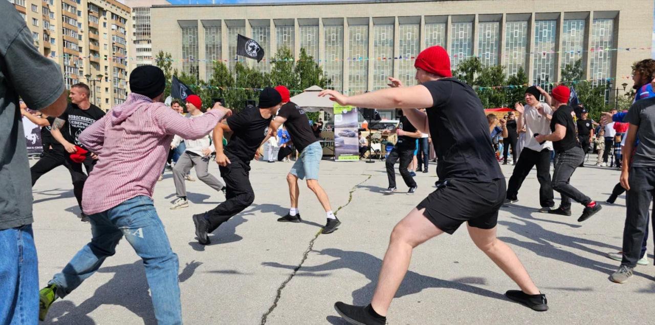 Фото На площади Пименова в Новосибирске прошел праздник «Русский Двор» 27 - Сиб.ФМ Фото На площади Пименова в Новосибирске прошел праздник «Русский Двор» 27
