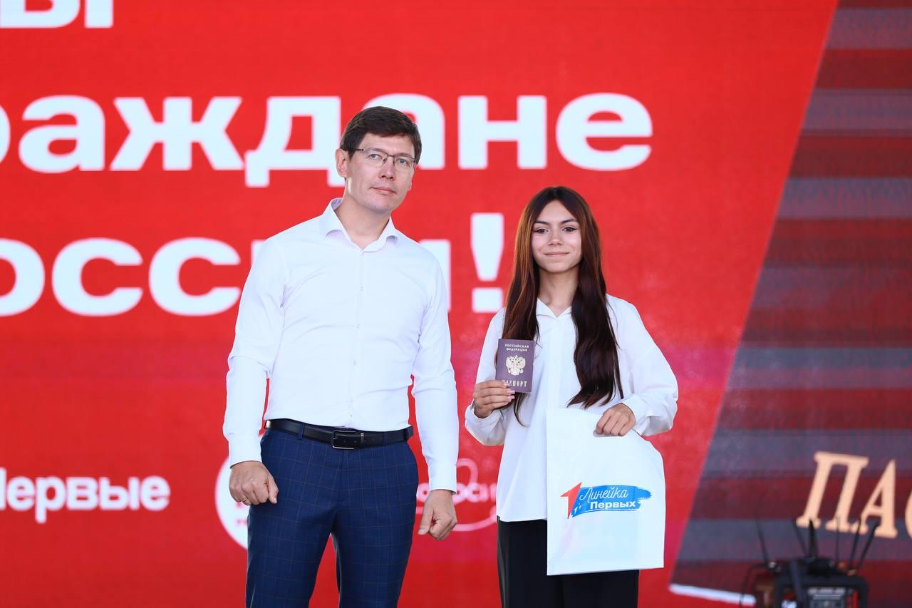 Фото Новосибирск отметил День знаний масштабной Линейкой Первых на набережной 6