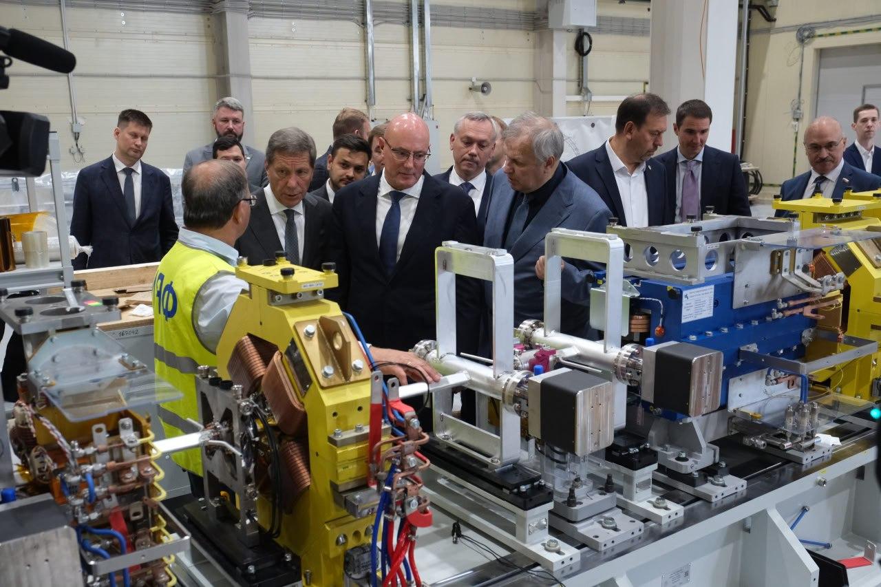 Фото Вице-премьер РФ Дмитрий Чернышенко открыл новую поточную аудиторию НГУ в Новосибирске 2 - Сиб.ФМ Фото Вице-премьер РФ Дмитрий Чернышенко открыл новую поточную аудиторию НГУ в Новосибирске 2