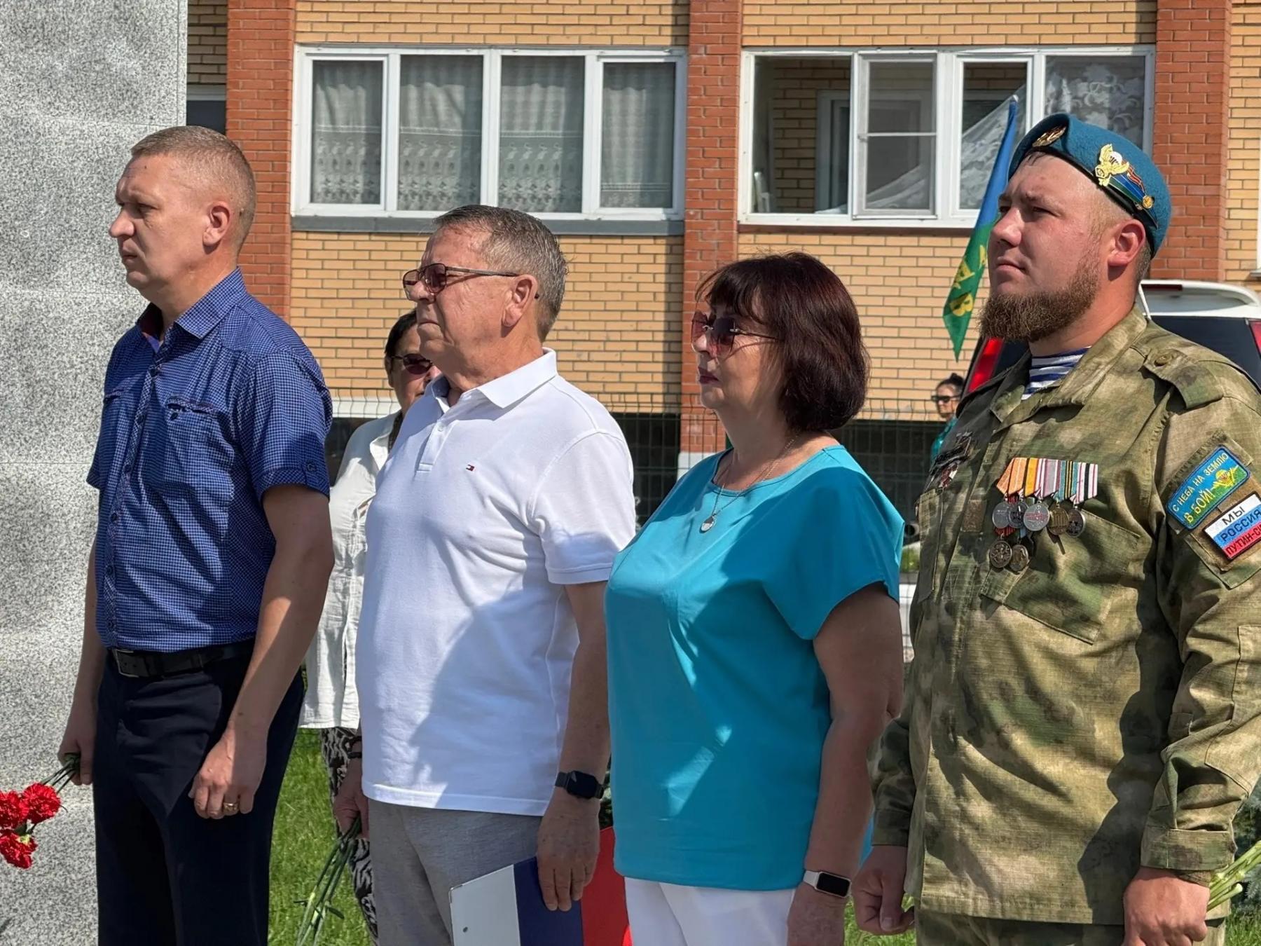 Фото В Искитиме торжественно отметили 96-ю годовщину Воздушно-десантных войск 2 - Сиб.ФМ Фото В Искитиме торжественно отметили 96-ю годовщину Воздушно-десантных войск 2