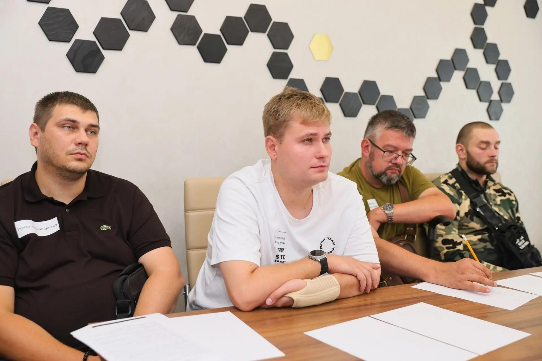 Фото В Новосибирске демобилизованным участникам СВО помогают с трудоустройством 2 - Сиб.ФМ Фото В Новосибирске демобилизованным участникам СВО помогают с трудоустройством 2